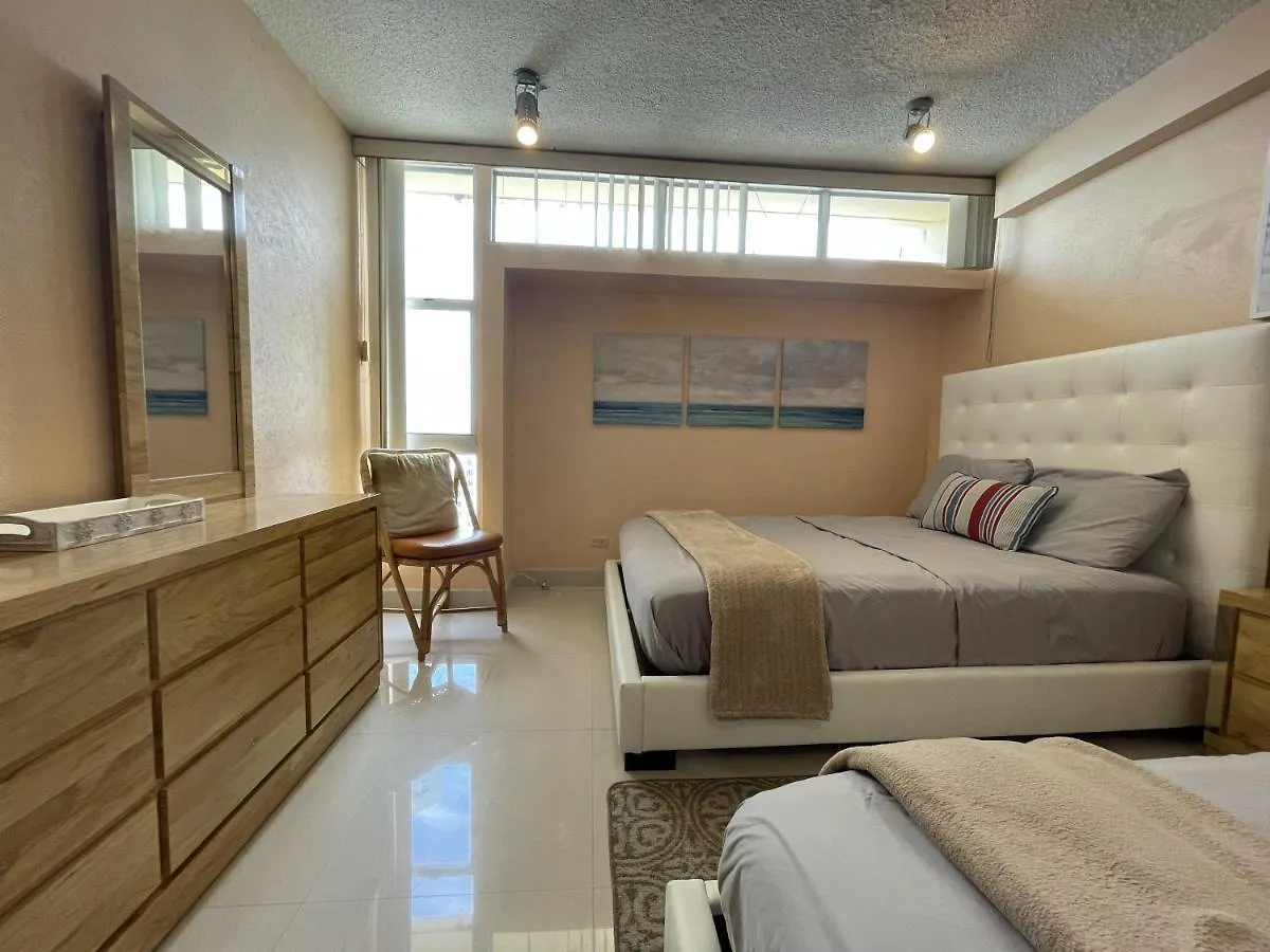 2Br Condo At Isla Verde Beach San Juan Aparthotel